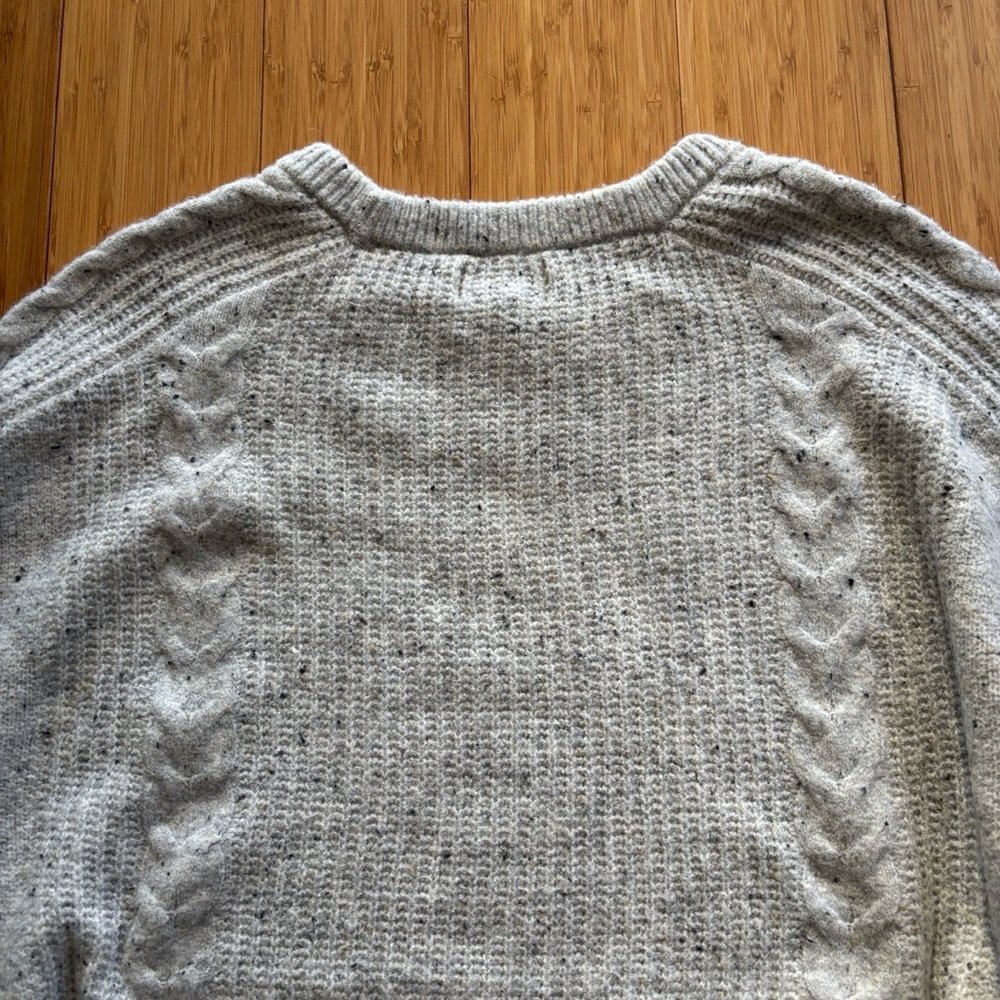 Universal Threads Sweater - image 6